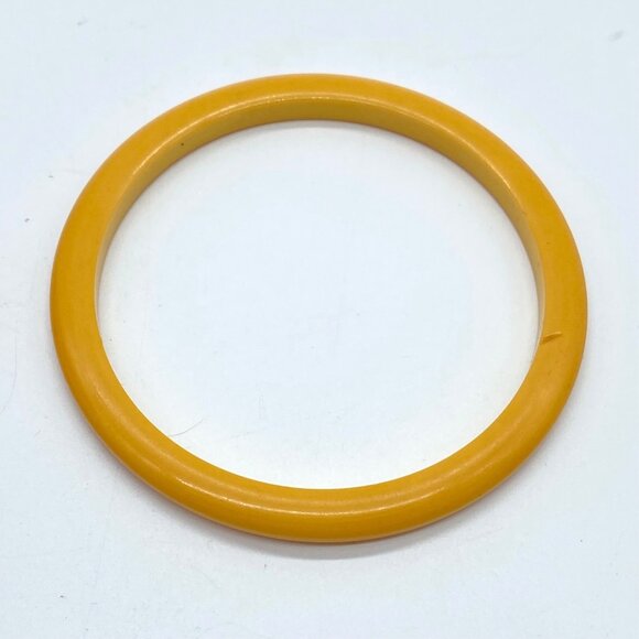 Vintage Pair of Bakelite Spacers Bangle Bracelets Yellow Green READ - Picture 5 of 12